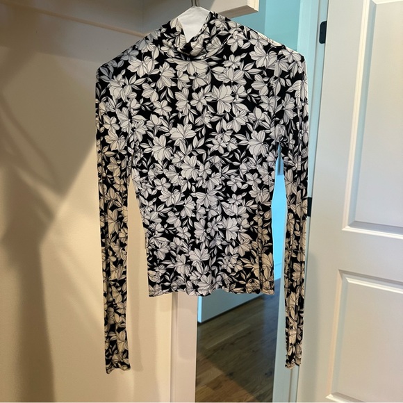 Alice + Olivia Delaina floral print top- Size XS - Picture 10 of 11